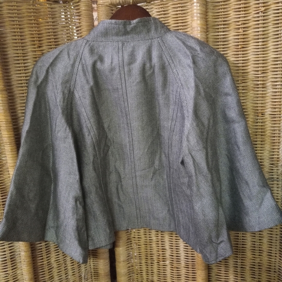 Sharagano Cape Blazer Jacket Black & White Cropped Herringbone Bell Sleeves S/34 - Picture 2 of 10